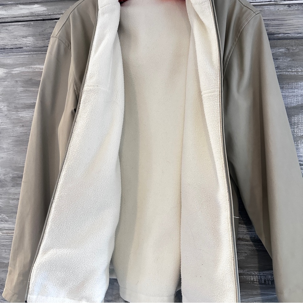 Free Country Tan Jacket. Never heard of this brand! Looked and wow REVERSAL. - Picture 3 of 6